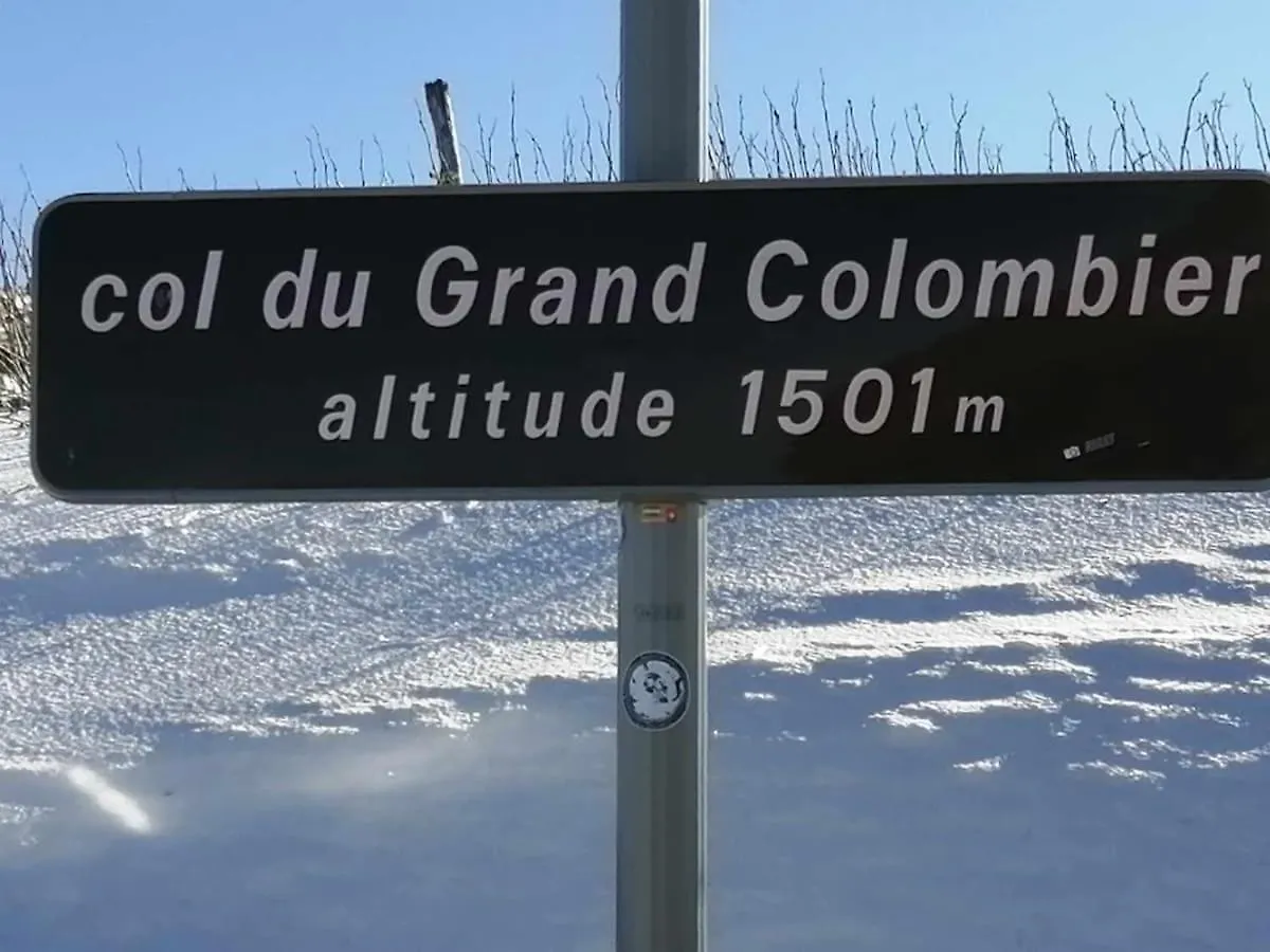 Вилла Sous Les Etoiles Du Bugey Tenay